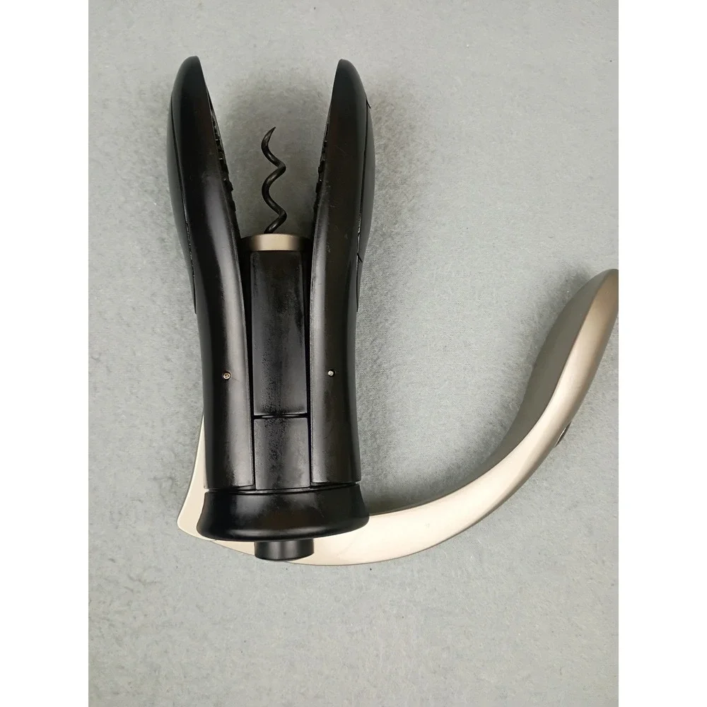 Turning Leaf Lever Style Wine Bottle Opener Corkscrew Black and Gold